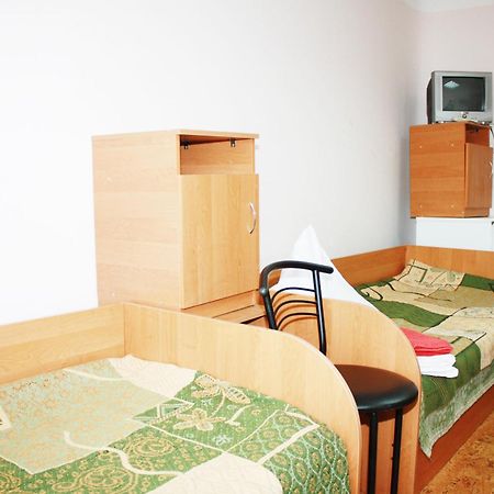 Auberge de jeunesse Vydubychi à Kiev Extérieur photo